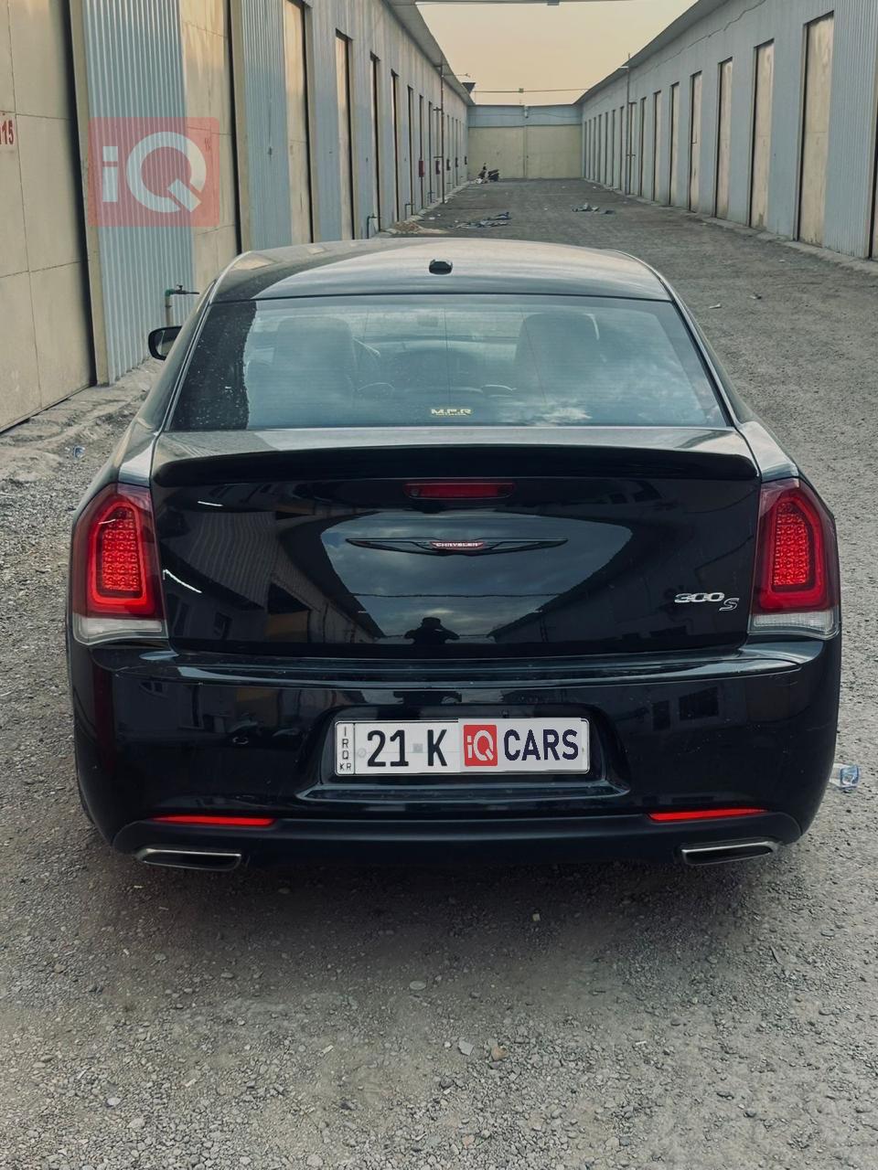 کرایسلەر 300